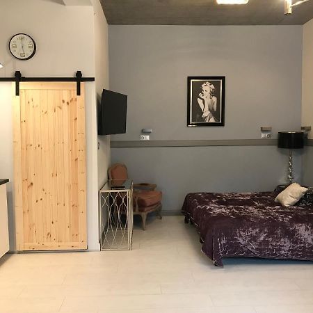 Old Town Apartments Patio 1 غدانسك المظهر الخارجي الصورة