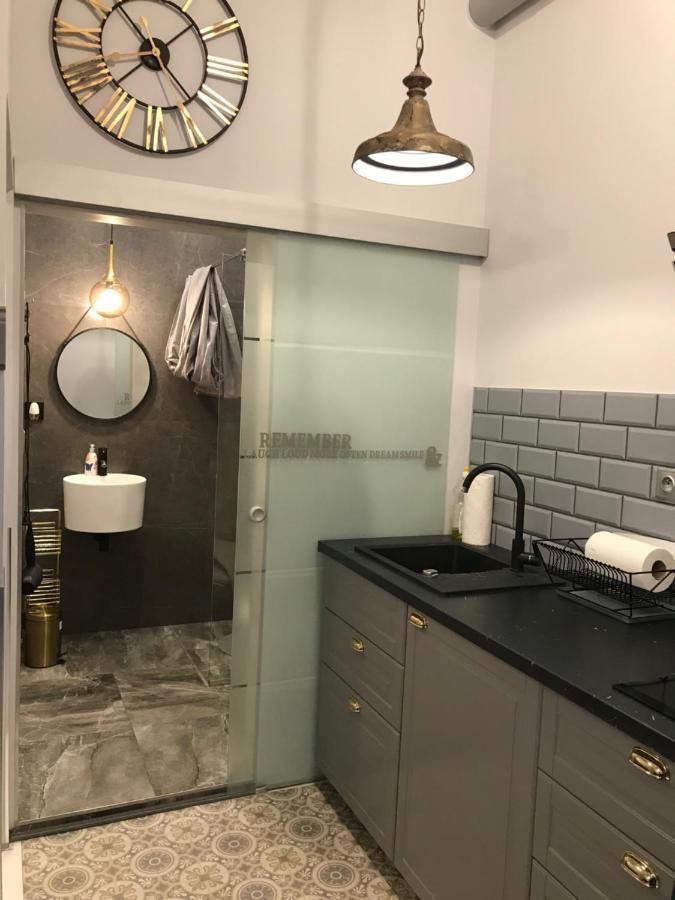 Old Town Apartments Patio 1 غدانسك المظهر الخارجي الصورة