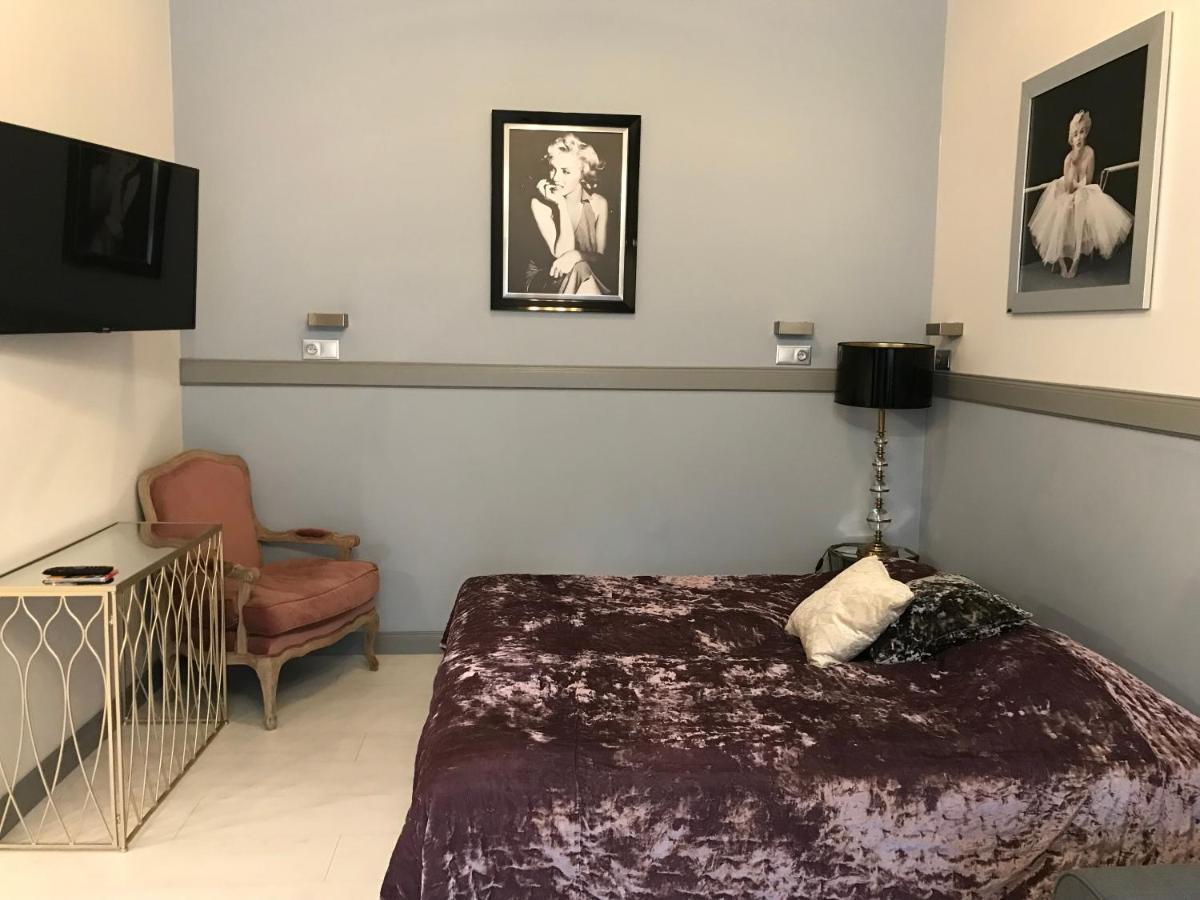 Old Town Apartments Patio 1 غدانسك المظهر الخارجي الصورة