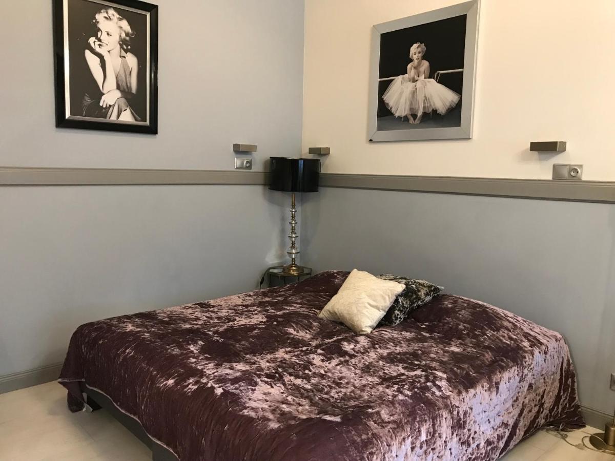 Old Town Apartments Patio 1 غدانسك المظهر الخارجي الصورة