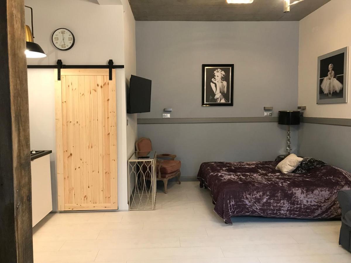 Old Town Apartments Patio 1 غدانسك المظهر الخارجي الصورة