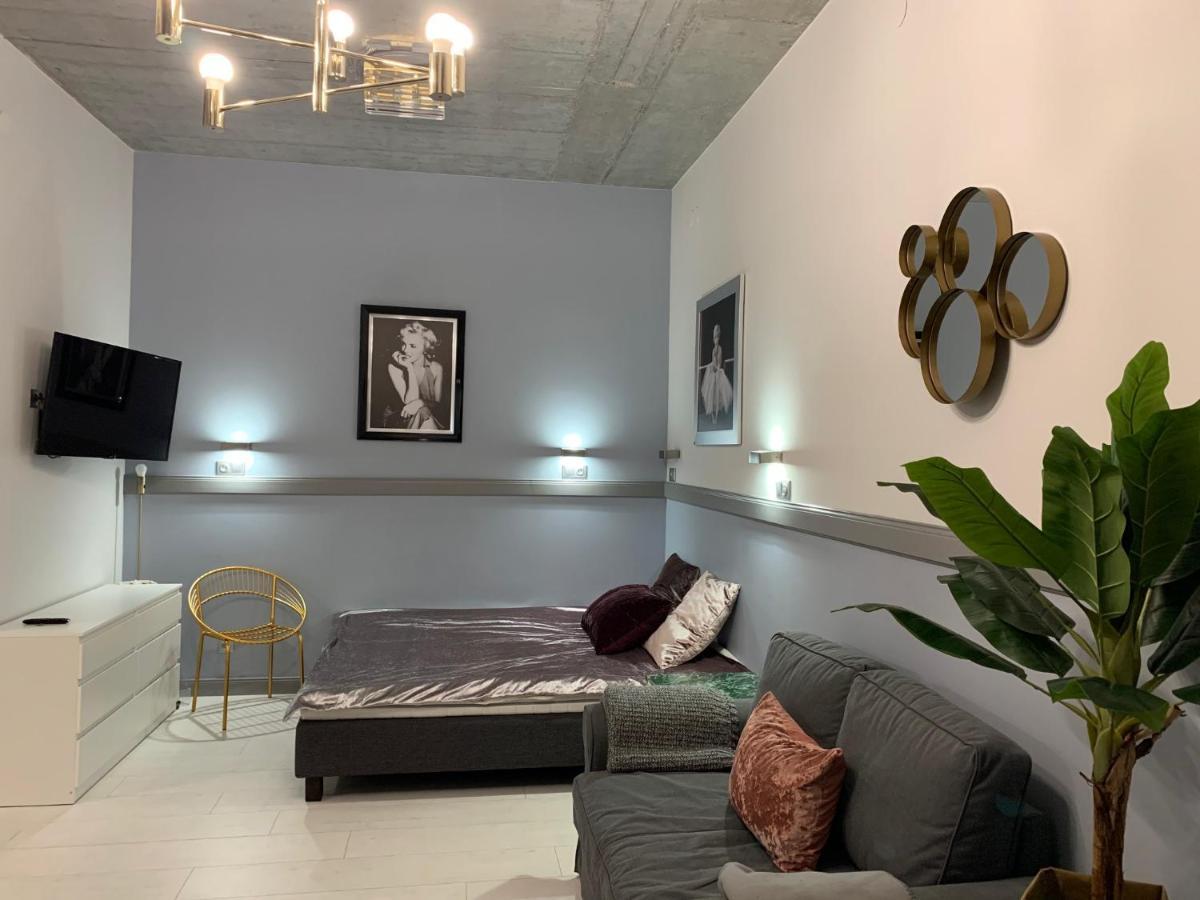 Old Town Apartments Patio 1 غدانسك المظهر الخارجي الصورة