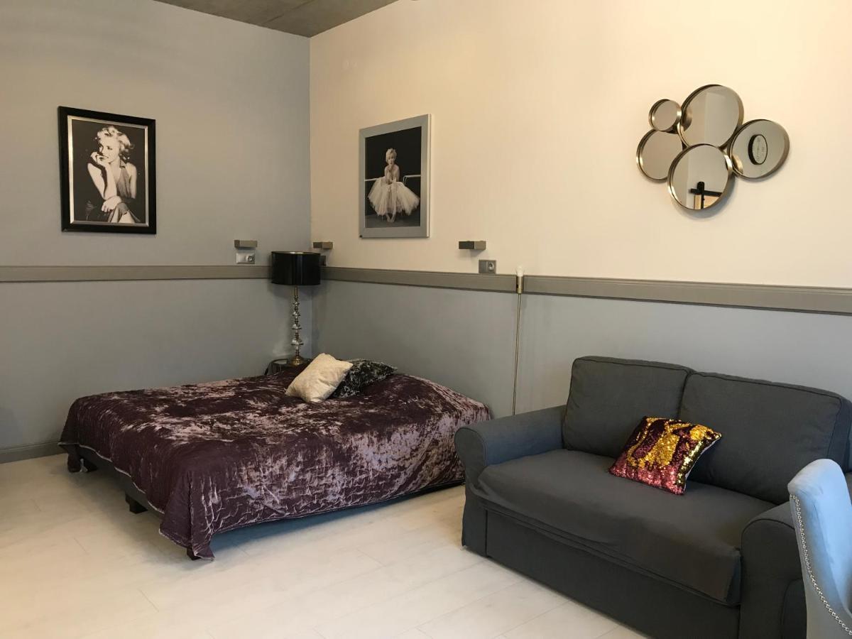 Old Town Apartments Patio 1 غدانسك المظهر الخارجي الصورة